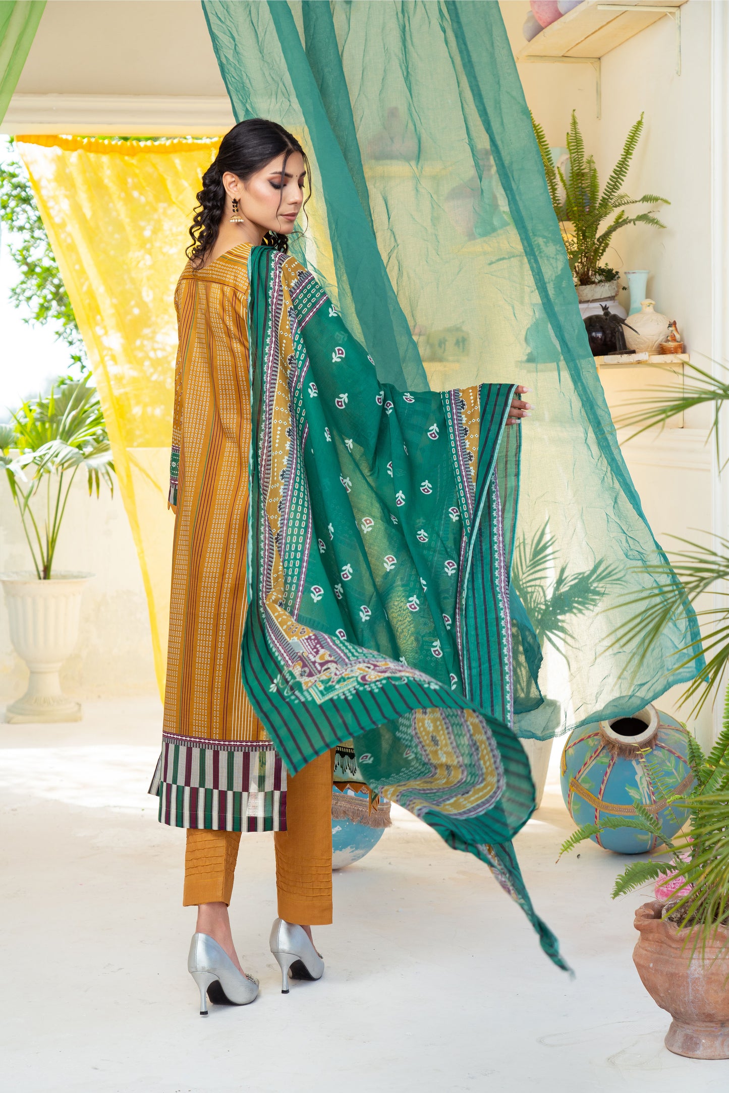 3 Piece - Printed Lawn Suit