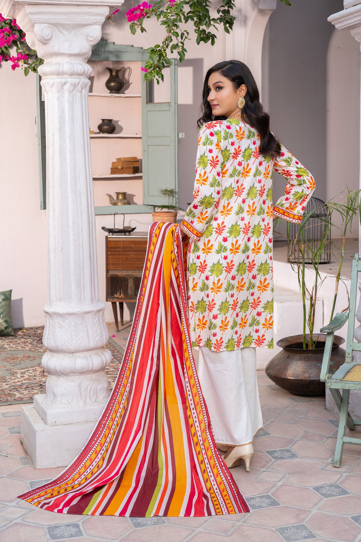 Unstitched 3-piece Lawn Printed