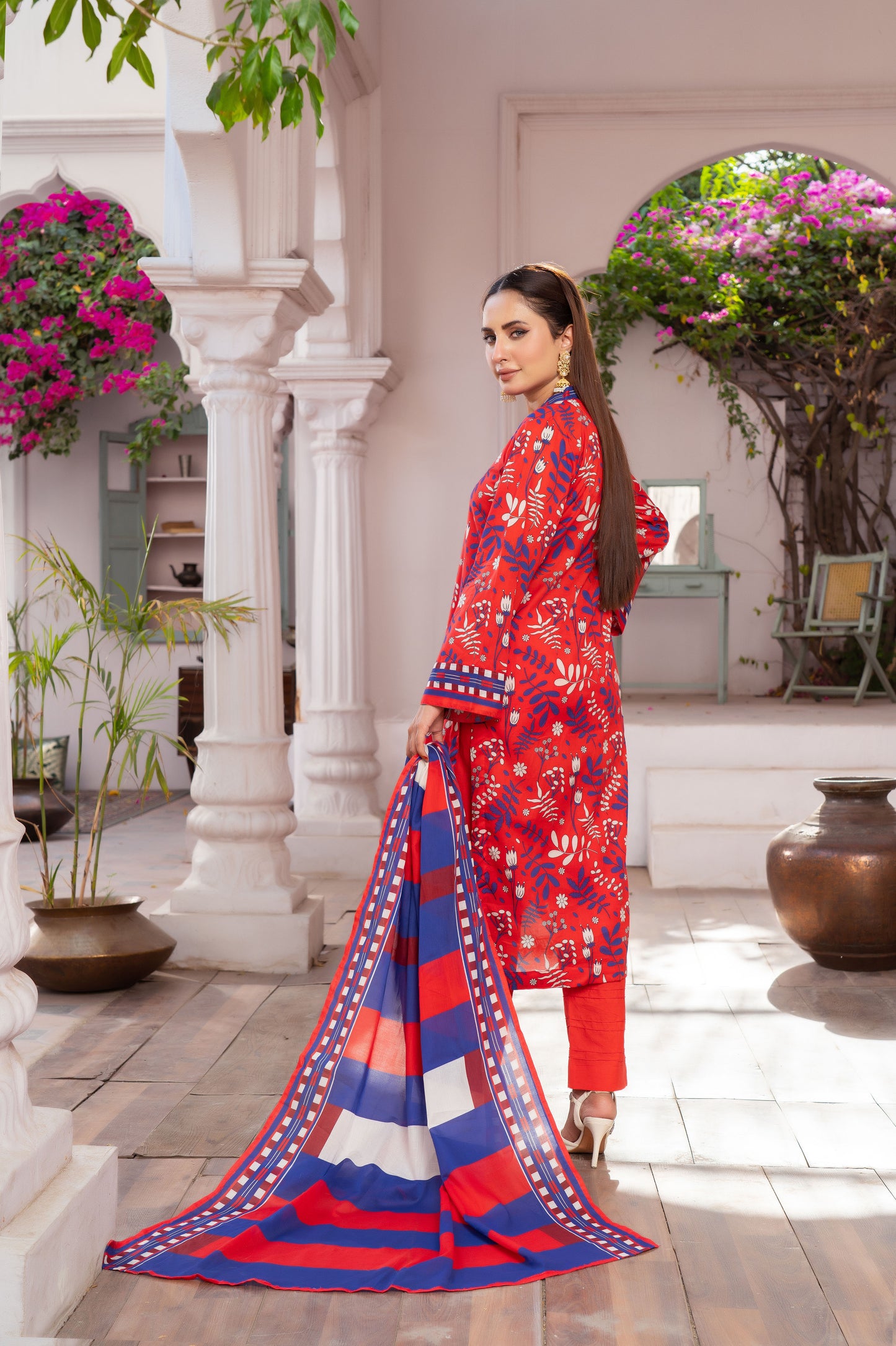 Unstitched 3-piece Lawn Printed