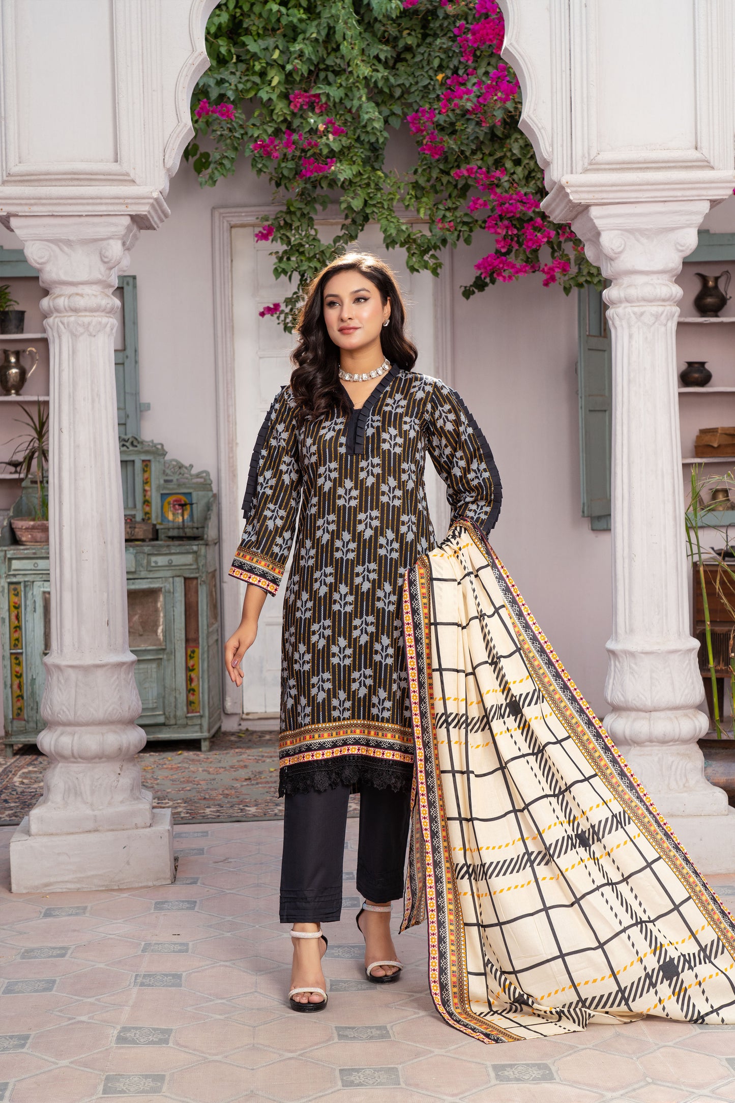 Unstitched 3-piece Lawn Printed