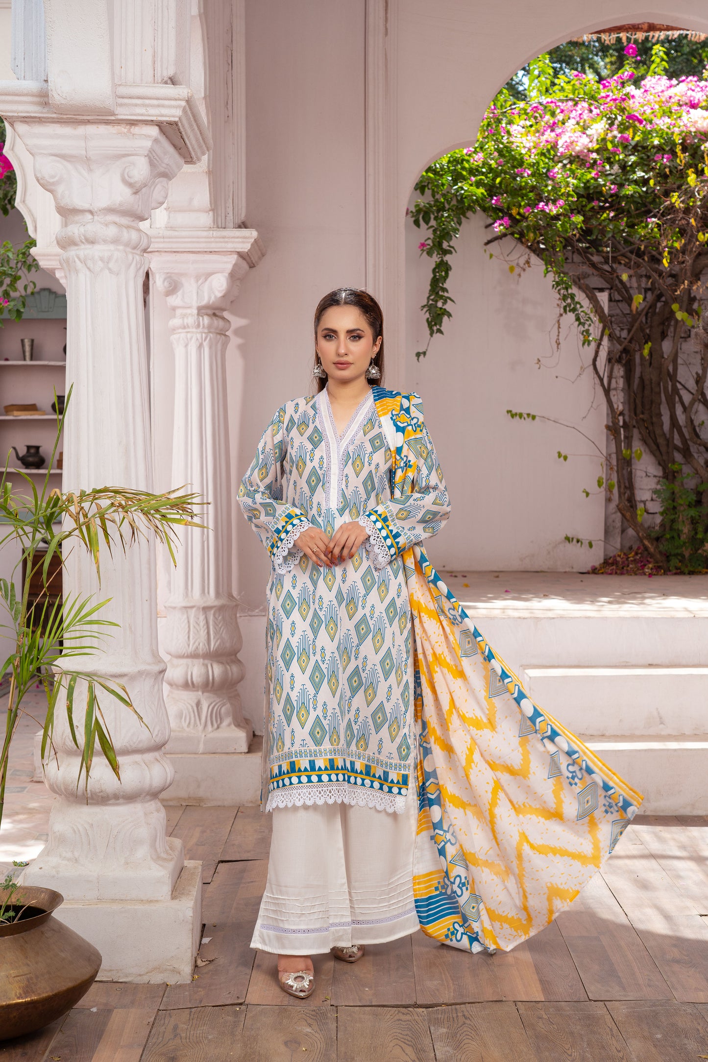 Unstitched 3-piece Lawn Printed