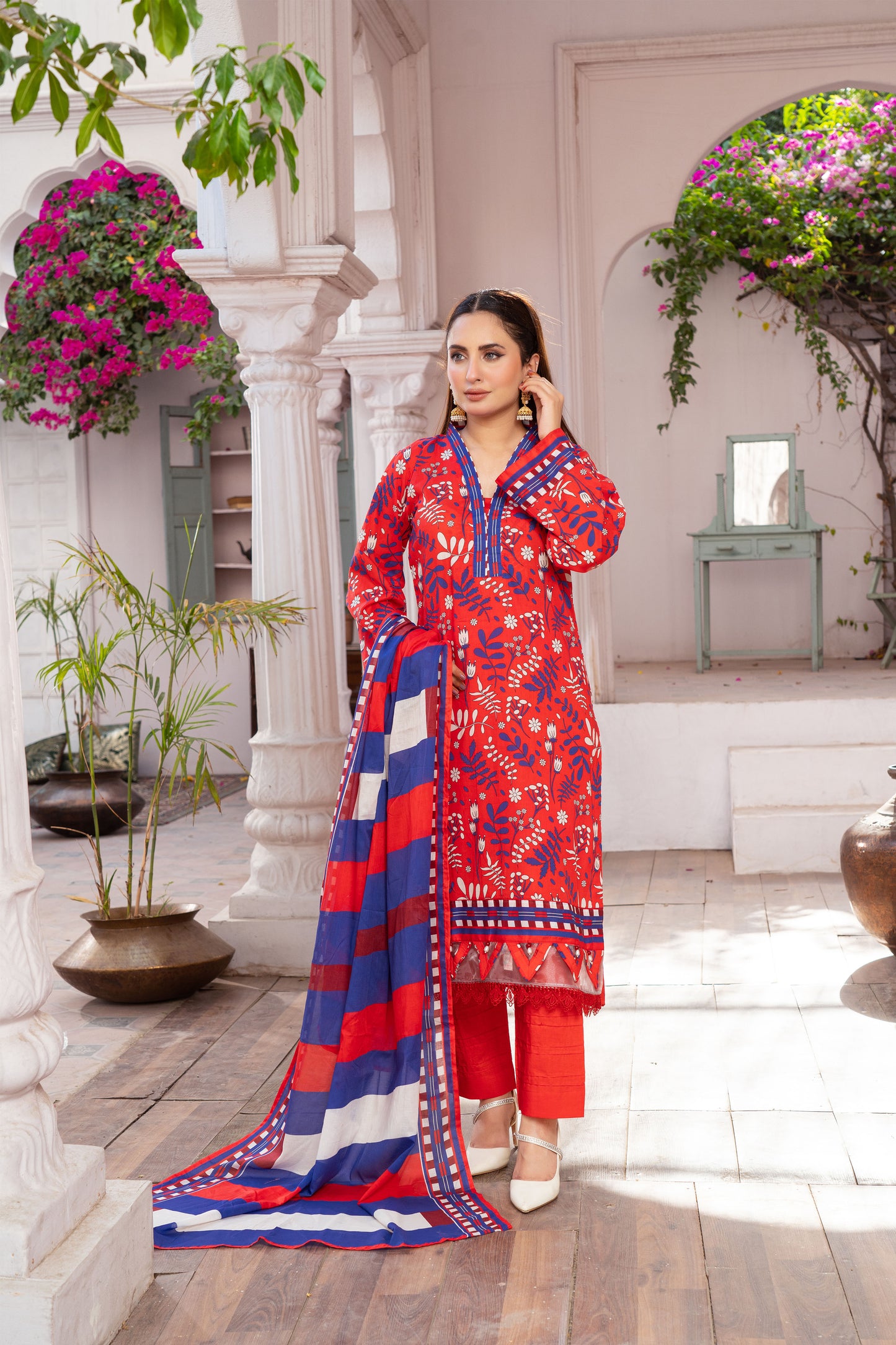 Unstitched 3-piece Lawn Printed